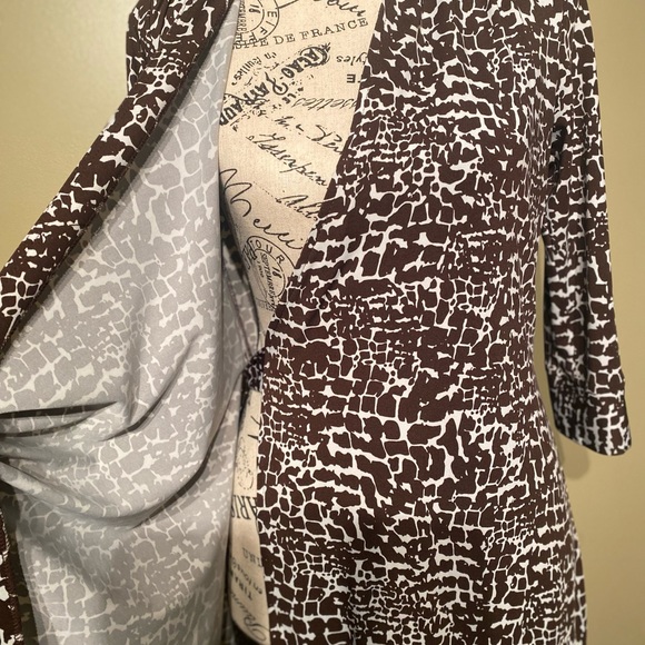 Jacob Wrap Dress With Collar - Picture 11 of 11